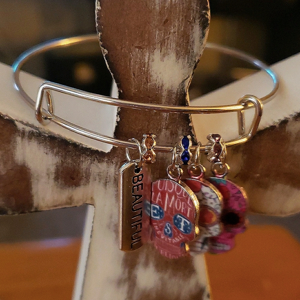 Handmade silver colored bangle braclet